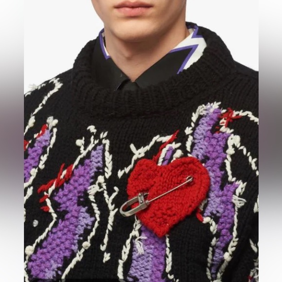 PRADA Spille in tessuto knitted heart
Nero+Rosso ❤️❤️❤️ - Picture 9 of 15
